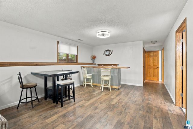 6219 W Coughran Ct Court, Sioux Falls, SD 57106
