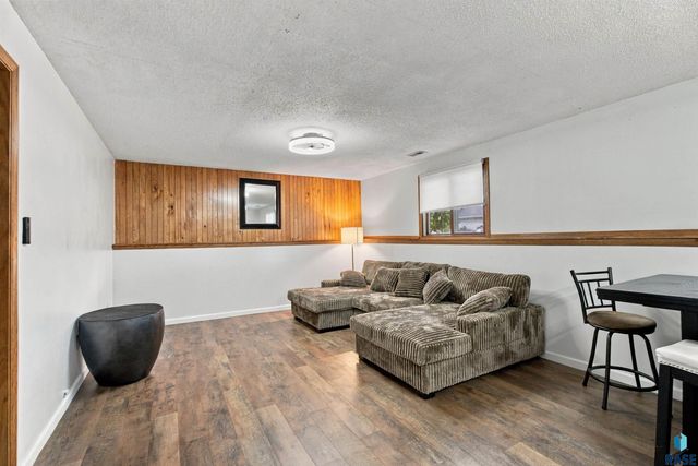 6219 W Coughran Ct Court, Sioux Falls, SD 57106