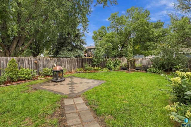 6219 W Coughran Ct Court, Sioux Falls, SD 57106