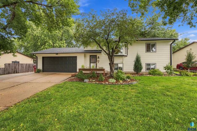 6219 W Coughran Ct Court, Sioux Falls, SD 57106
