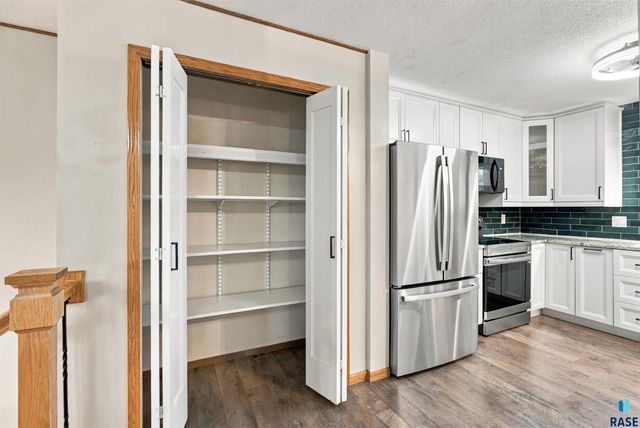 6219 W Coughran Ct Court, Sioux Falls, SD 57106