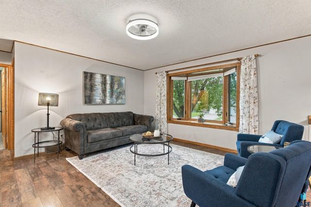 6219 W Coughran Ct Court, Sioux Falls, SD 57106