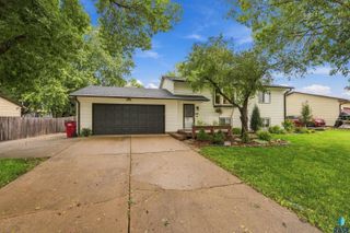 6219 W Coughran Ct Court, Sioux Falls, SD 57106