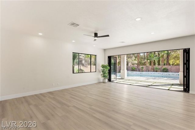 10626 San Vercelli Court, Las Vegas, NV 89141