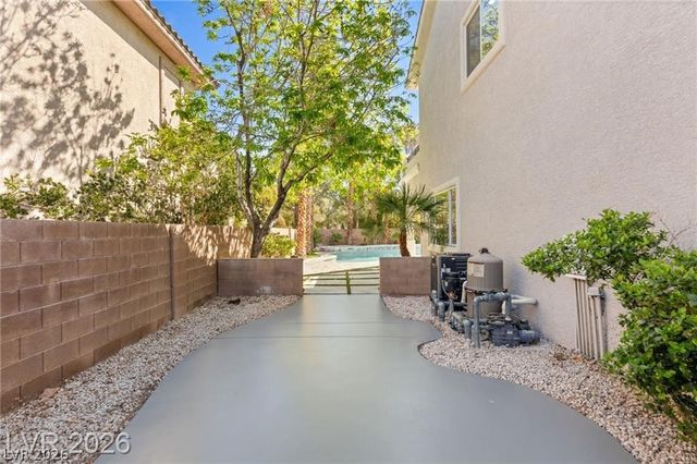 10626 San Vercelli Court, Las Vegas, NV 89141