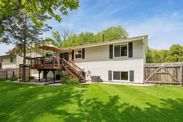 14015 39th Avenue N, Plymouth, MN 55447