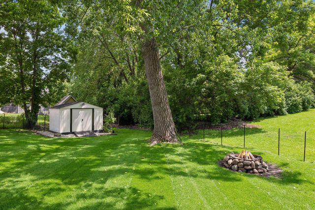 14015 39th Avenue N, Plymouth, MN 55447