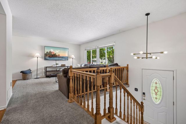 14015 39th Avenue N, Plymouth, MN 55447