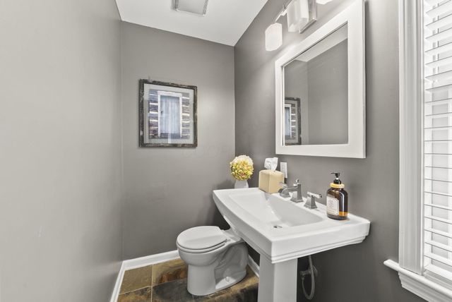 140 Walnut Street, Columbus, OH 43230