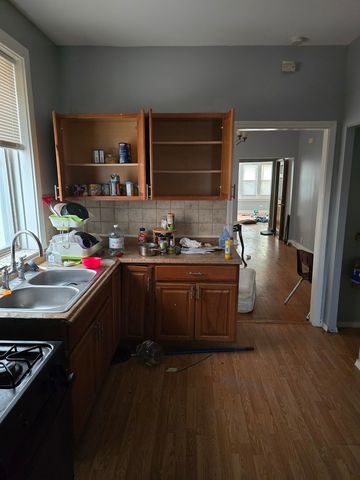 7938 S Langley Avenue, Chicago, IL 60619