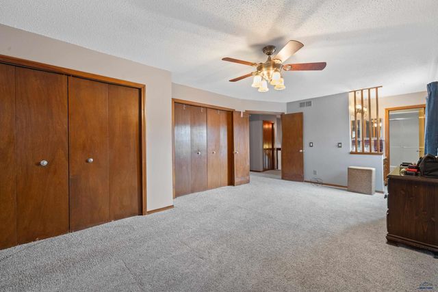 4906 COPPER HILL RD, Rapid City, SD 57702