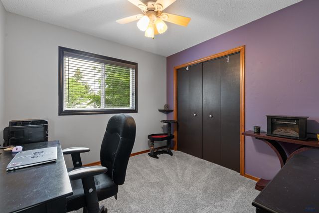 4906 COPPER HILL RD, Rapid City, SD 57702