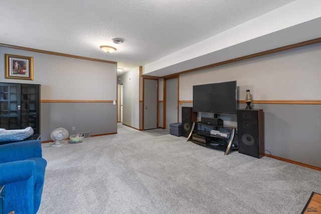 4906 COPPER HILL RD, Rapid City, SD 57702