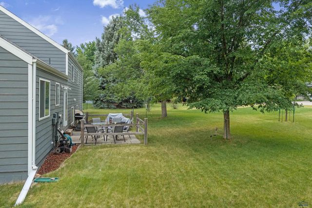 4906 COPPER HILL RD, Rapid City, SD 57702