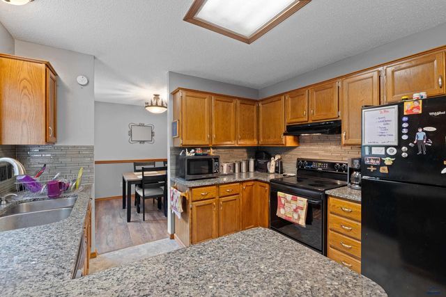 4906 COPPER HILL RD, Rapid City, SD 57702