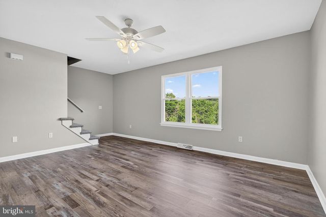 20 PINE DR, Manchester, PA 17345