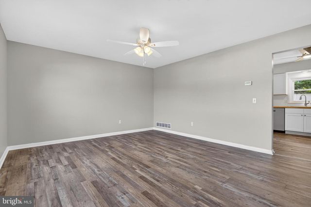 20 PINE DR, Manchester, PA 17345