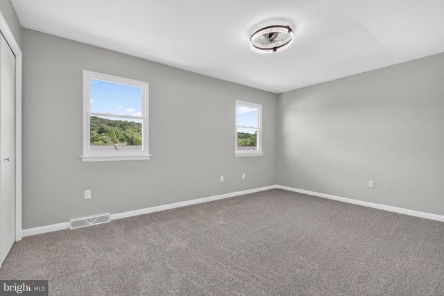 20 PINE DR, Manchester, PA 17345