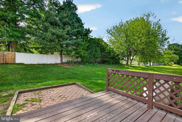 20 PINE DR, Manchester, PA 17345