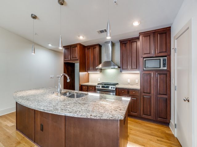 5107 Dillard Lane, Dallas, TX 75209