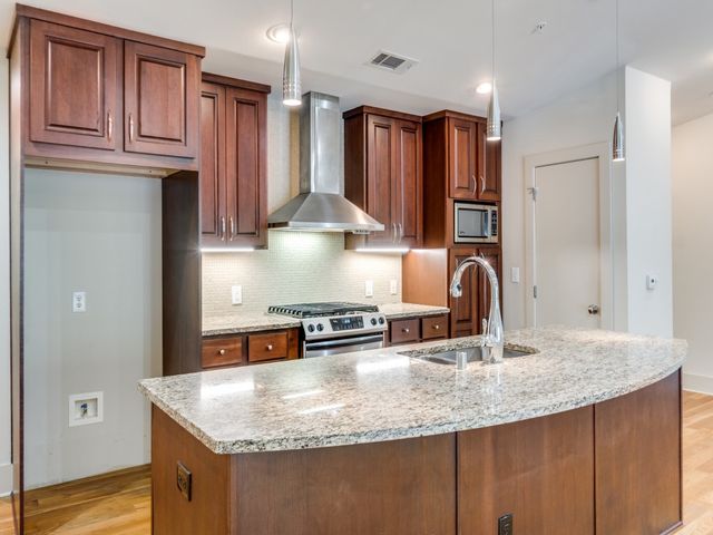 5107 Dillard Lane, Dallas, TX 75209