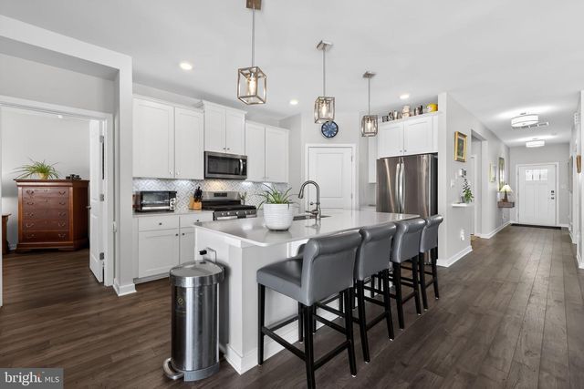 203 CONGRESSIONAL CT, Moorestown, NJ 08057