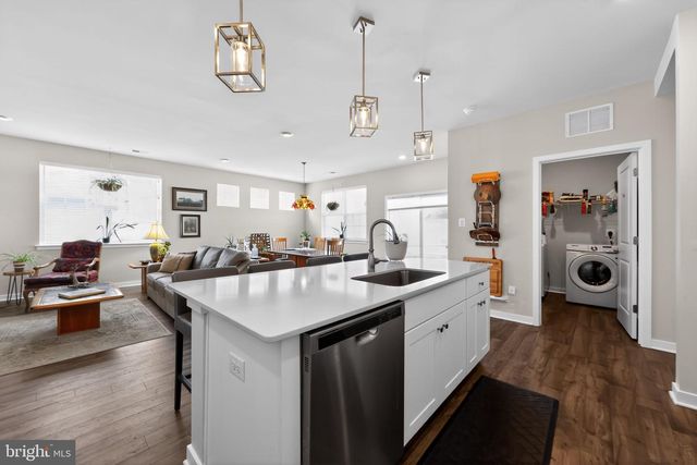 203 CONGRESSIONAL CT, Moorestown, NJ 08057