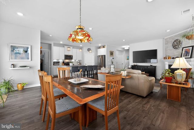 203 CONGRESSIONAL CT, Moorestown, NJ 08057