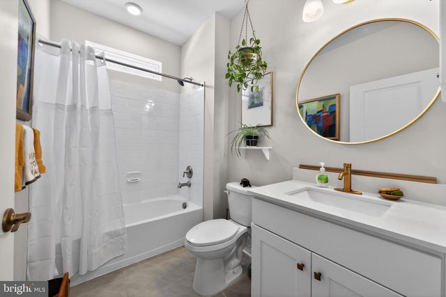 203 CONGRESSIONAL CT, Moorestown, NJ 08057