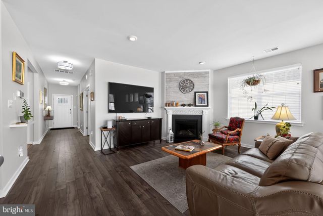 203 CONGRESSIONAL CT, Moorestown, NJ 08057