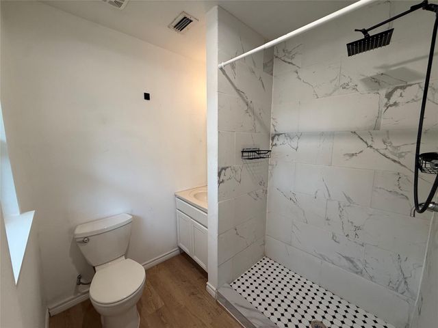 1204 Aransas ST, Lockhart, TX 78644