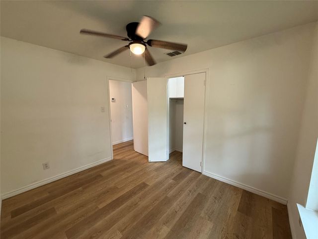 1204 Aransas ST, Lockhart, TX 78644