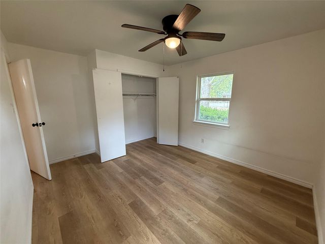 1204 Aransas ST, Lockhart, TX 78644