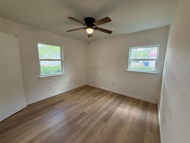 1204 Aransas ST, Lockhart, TX 78644