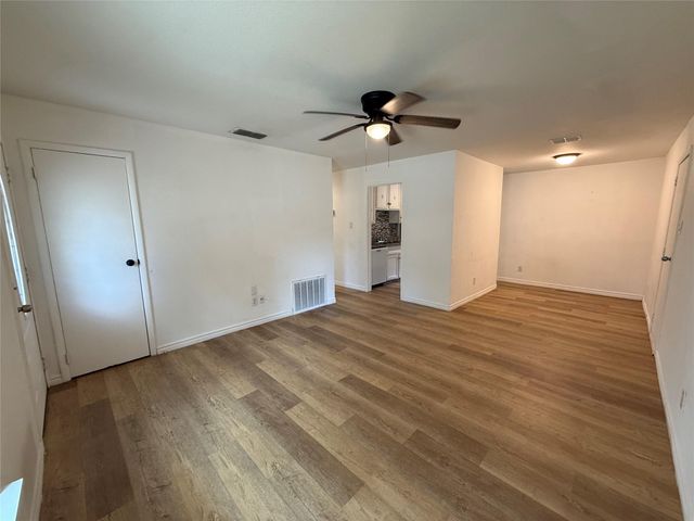 1204 Aransas ST, Lockhart, TX 78644