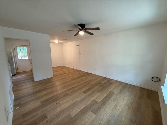 1204 Aransas ST, Lockhart, TX 78644
