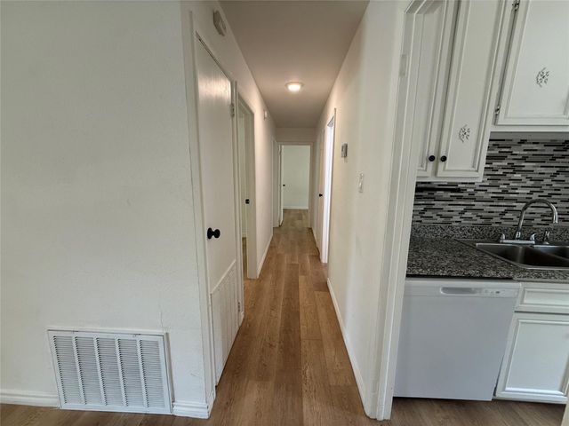 1204 Aransas ST, Lockhart, TX 78644