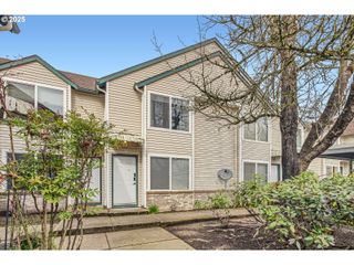 2501 E 2ND St, Newberg, OR 97132