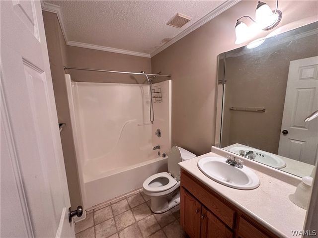 2102 Lenox, Tuscaloosa, AL 35405