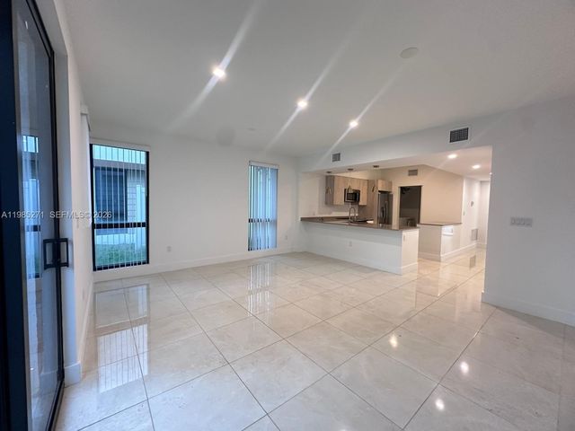 5481 W Oak Way 5481, Dania Beach, FL 33314