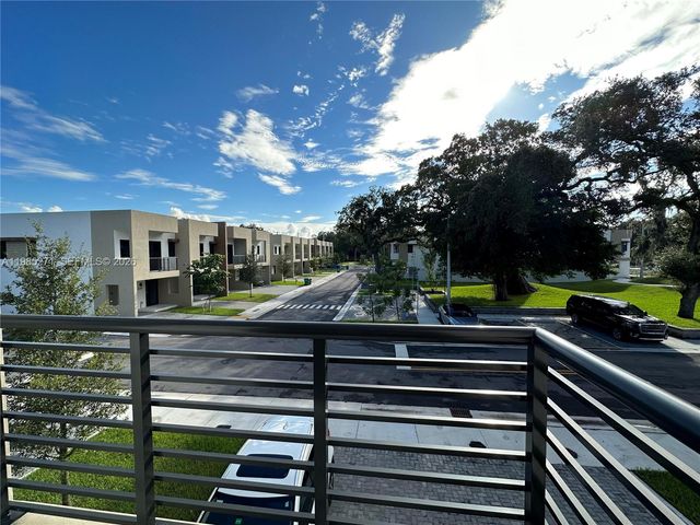 5481 W Oak Way 5481, Dania Beach, FL 33314