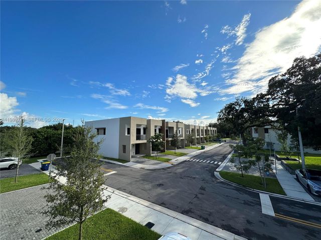 5481 W Oak Way 5481, Dania Beach, FL 33314