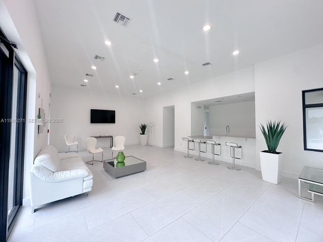 5481 W Oak Way 5481, Dania Beach, FL 33314