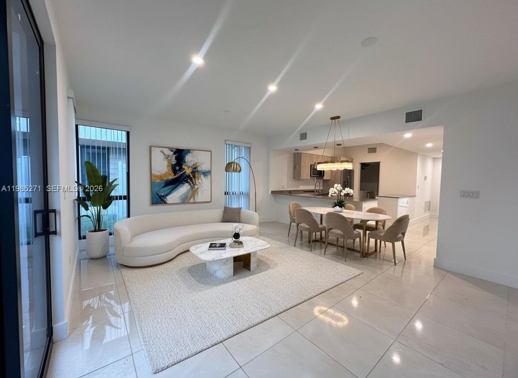 5481 W Oak Way 5481, Dania Beach, FL 33314