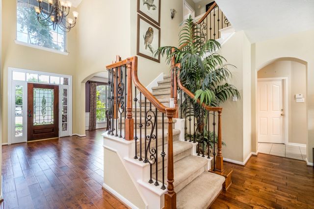 15823 Lake Loop Drive, Cypress, TX 77433