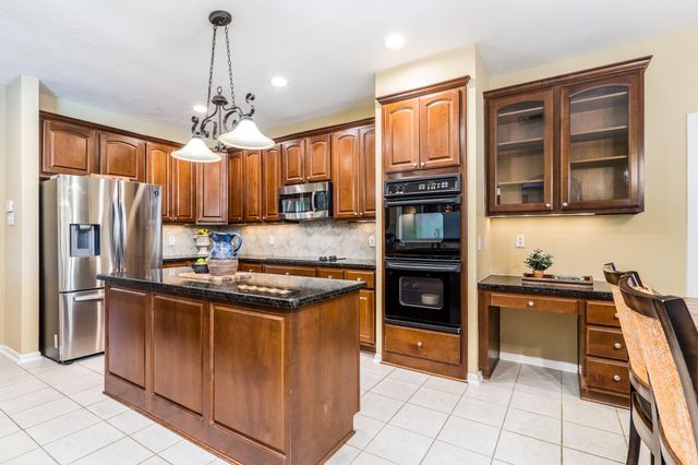 15823 Lake Loop Drive, Cypress, TX 77433