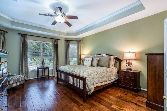 15823 Lake Loop Drive, Cypress, TX 77433