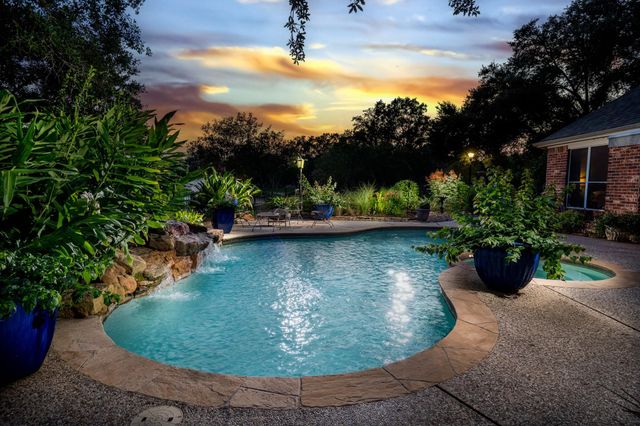 15823 Lake Loop Drive, Cypress, TX 77433