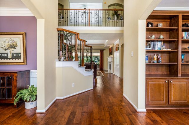15823 Lake Loop Drive, Cypress, TX 77433