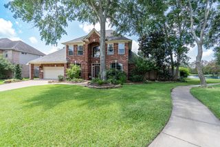 15823 Lake Loop Drive, Cypress, TX 77433